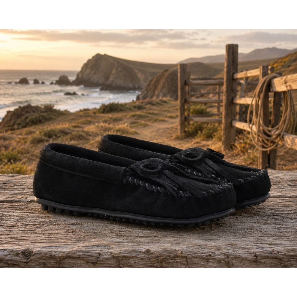 Minnetonka Suede Loafers Coastal Cowgirl Boho Indie Y2K Festival Styling Size 8